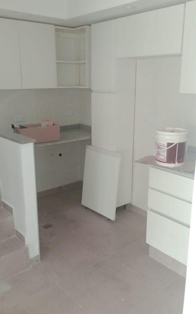 Foto de CHACARITA 5 AMB. TRIPLEX C/TERRAZA, imagen 1