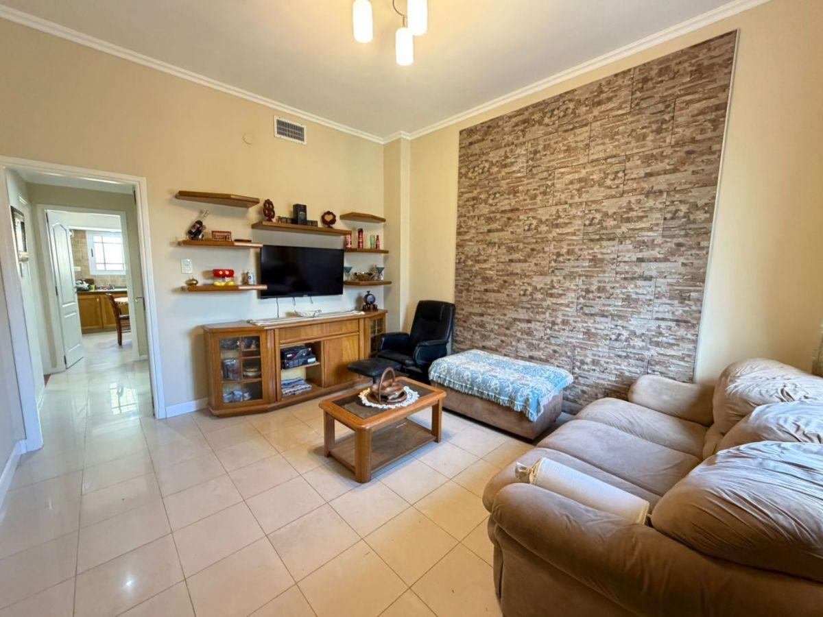 Foto de EXCELENTE PH TIPO CASA EN RAMOS MEJIA, imagen 2