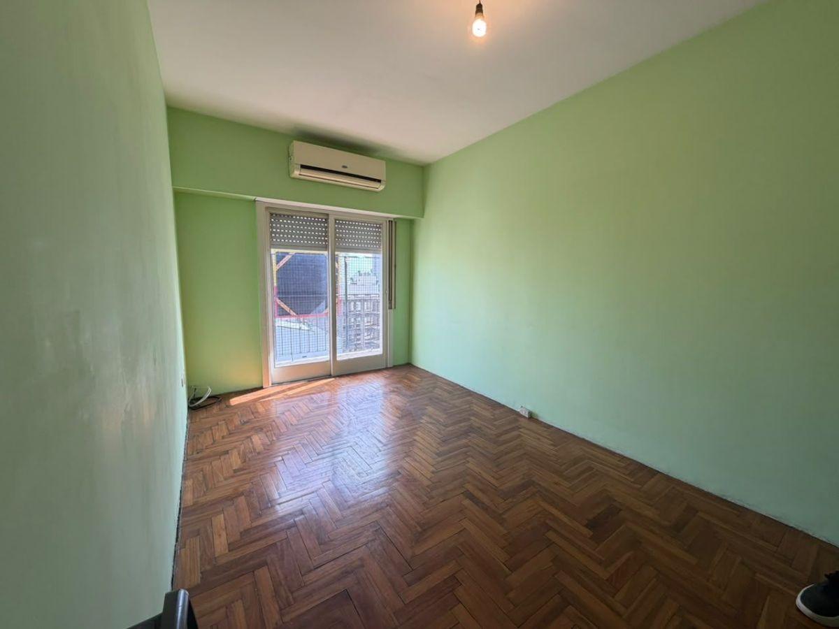 Foto de DEPARTAMENTO 2 AMBIENTES CON BALCÓN EN AV. SAN MARTÍN, imagen 4