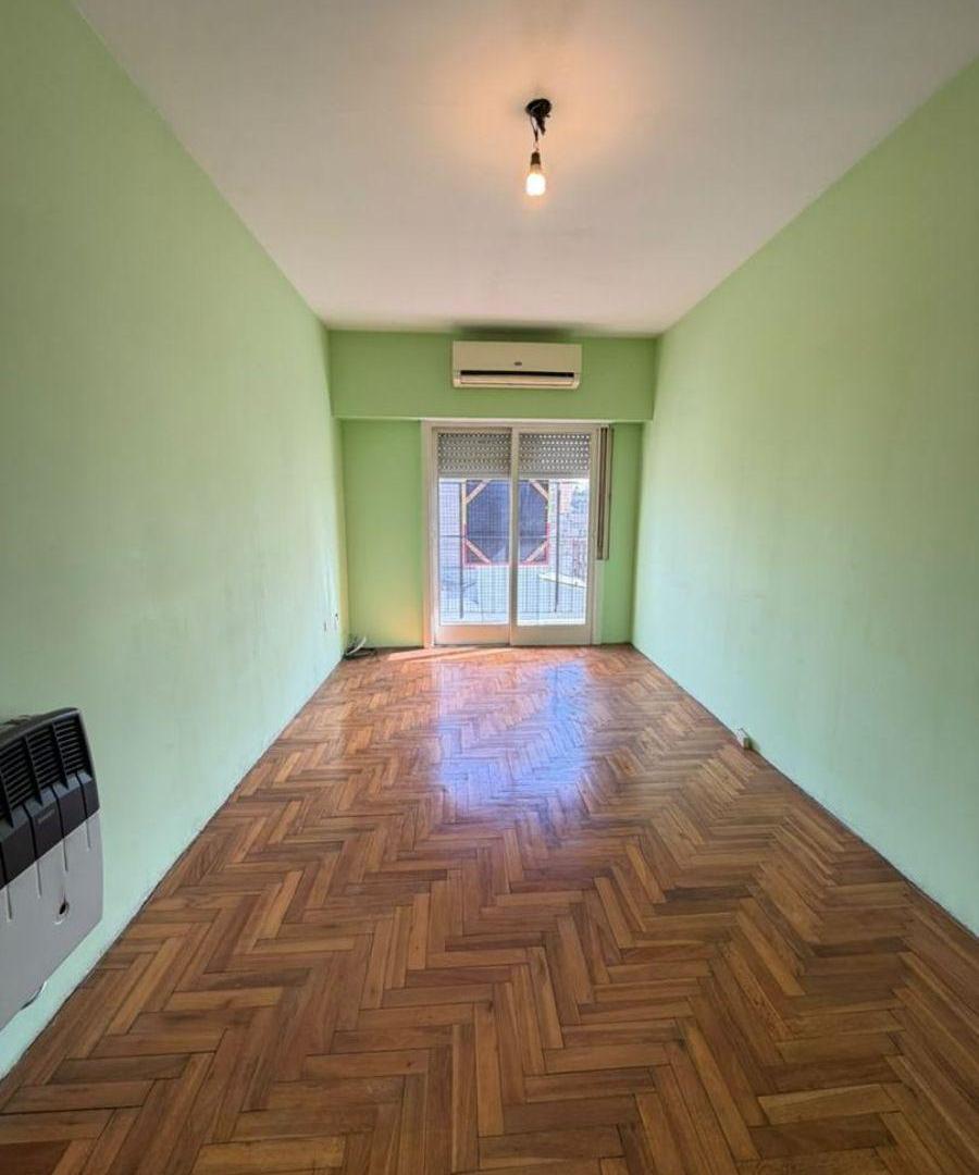 Foto de DEPARTAMENTO 2 AMBIENTES CON BALCÓN EN AV. SAN MARTÍN, imagen 3