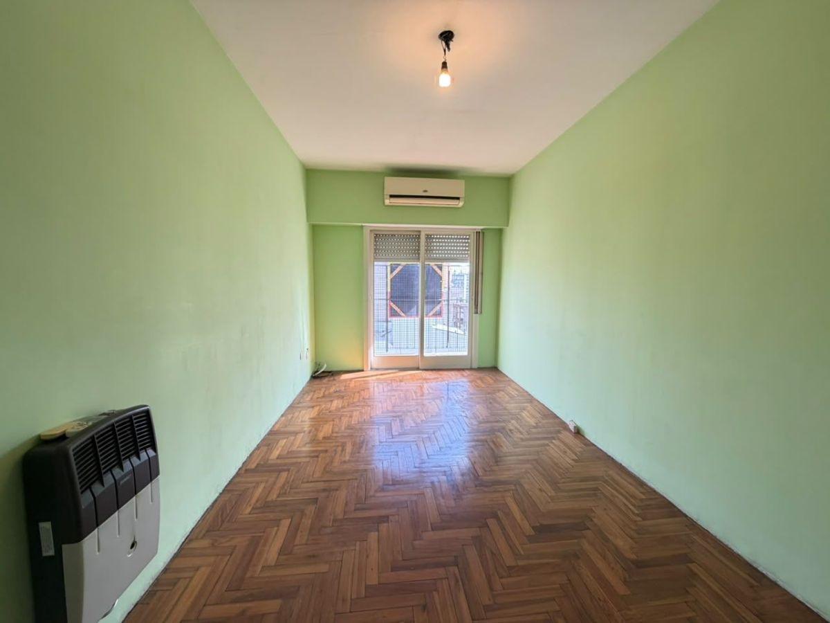 Foto de DEPARTAMENTO 2 AMBIENTES CON BALCÓN EN AV. SAN MARTÍN, imagen 2