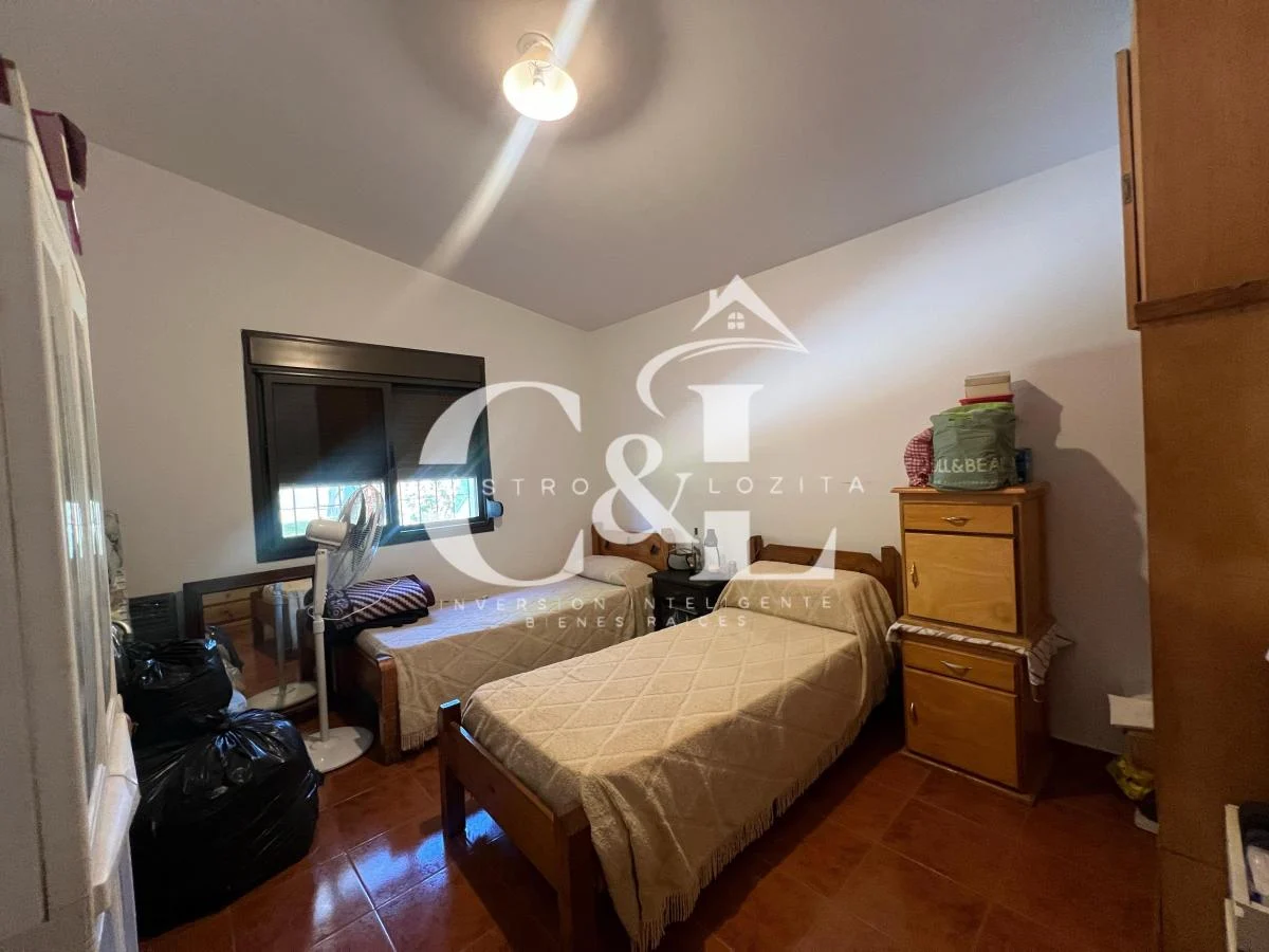 Hermoso Chalet de 4 Dorm. a 300 m de Ruta 5, en Valle de Anisacate 2