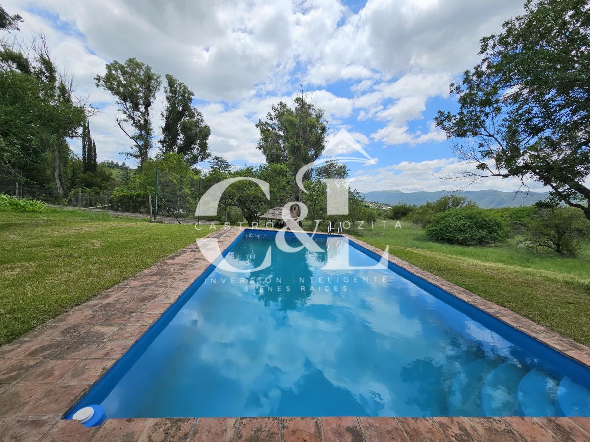 Espectacular Terreno/campo de 50.000 M² con Costa de Río en Parque Siquiman 2