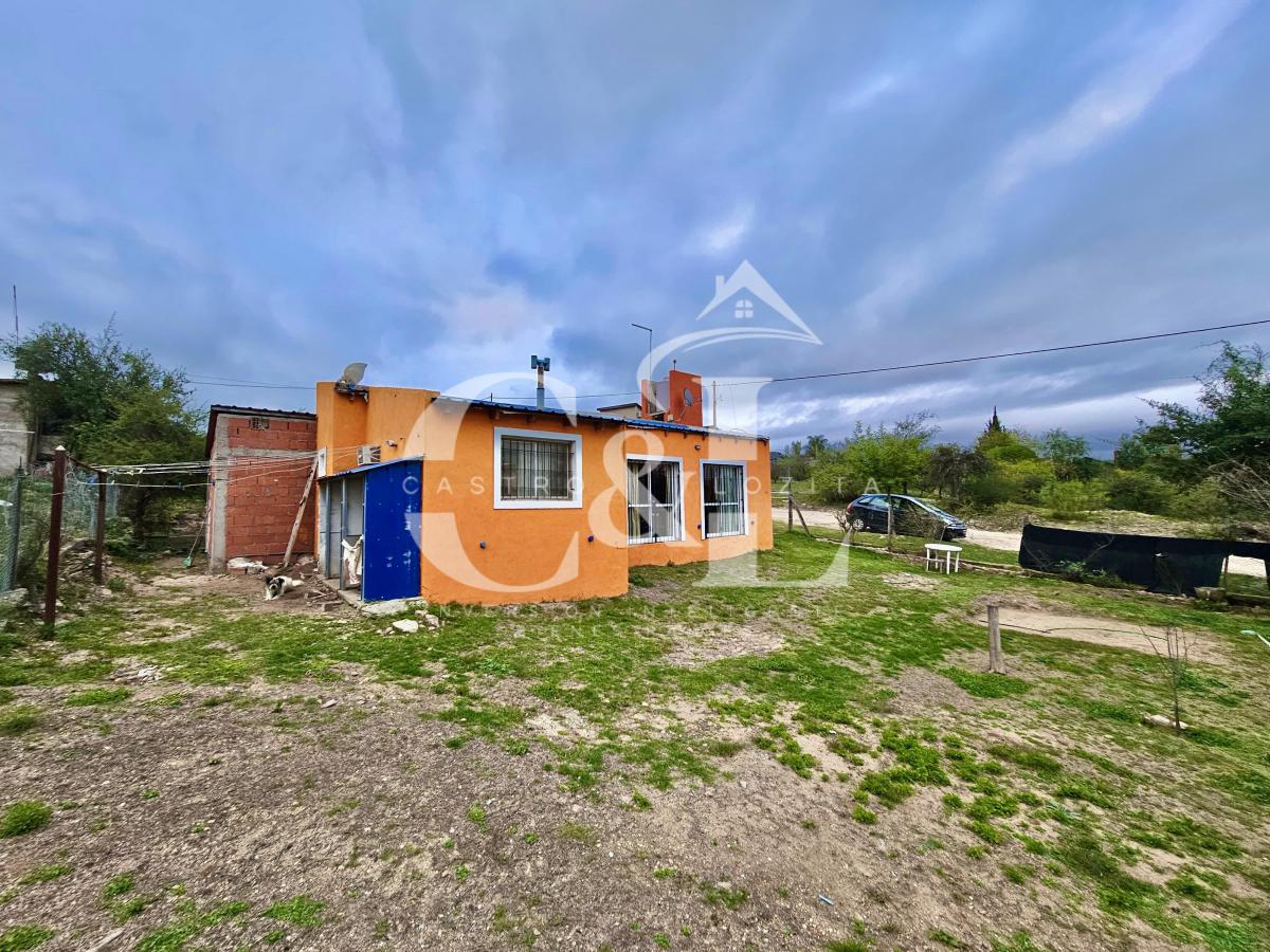 Casa con 913 m² Te Terreno Frente Al Indio Bamba - Estancia Vieja 4