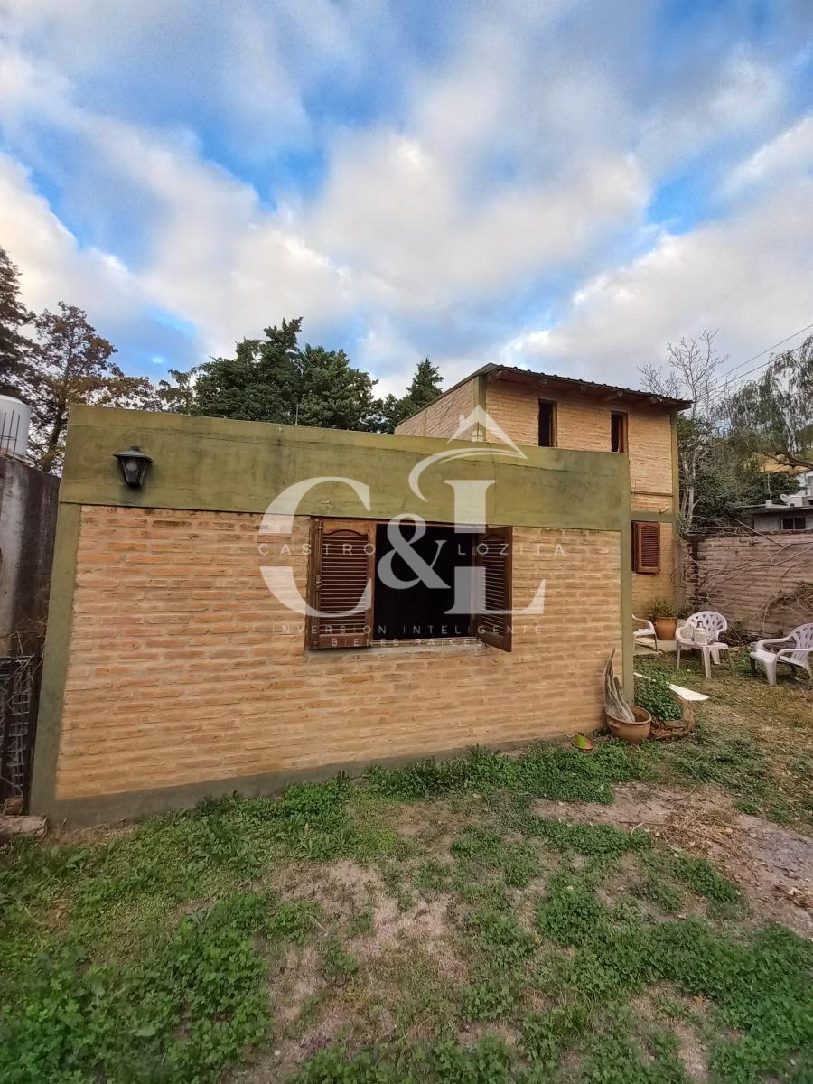 Se Vende Propiedad Céntrica de 3 Dorm. en Tanti 4