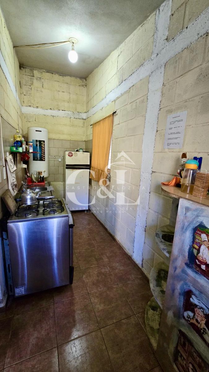 Se Vende Casa 2 Dorm. con Piscina y Quincho en Tanti 4