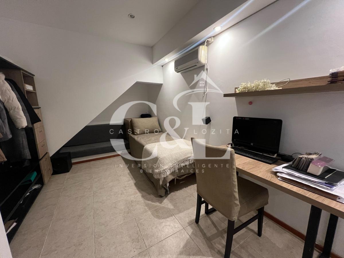 Casa de Categoría de 3 Dorm. con Pileta en Sta Rita, Villa Carlos Paz 2