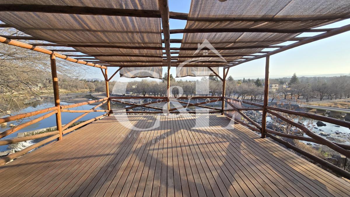 Parador/bar + 3 Monoambientes con Costa de Rio Privada en B. Playas de Oro, Vcp 2