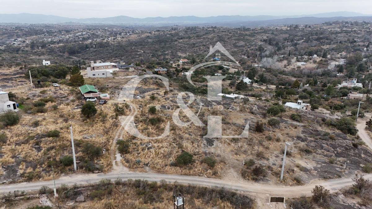 Se Vende Terreno de 1.936 M² (29,68x65) en B° Tanti Nuevo - Tanti. 2