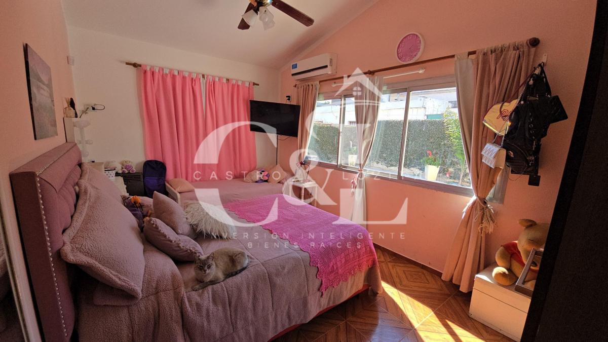 Foto de SE VENDE MODERNA CASA 3 DOR , PILETA + DPTO EN SANTA RITA- VILLA CARLOS, imagen 5