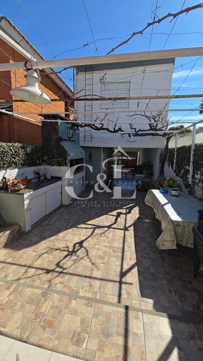 Se Vende Moderna Casa 3 Dor, Pileta + Dpto en Santa Rita - Villa Carlos Paz 1