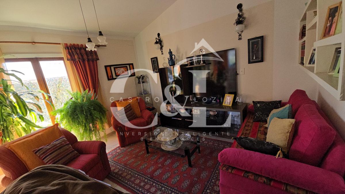 Foto de SE VENDE MODERNA CASA 3 DOR , PILETA + DPTO EN SANTA RITA- VILLA CARLOS, imagen 3