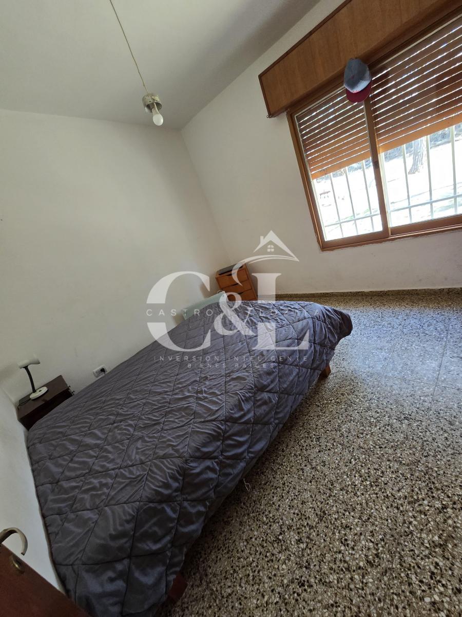 Se Vende Casa 3 Dor, Pileta + Gran Terreno en Playas de Oro - Villa Carlos Paz 2