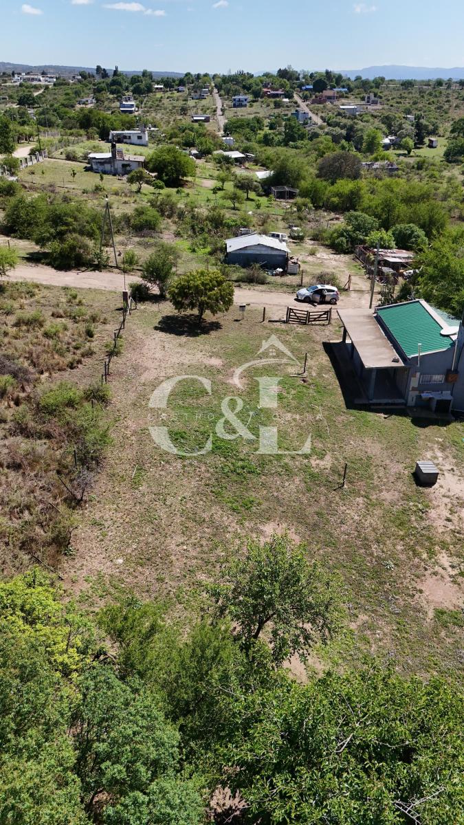 Se Vende Casa + Monoambiente en 1.150 m² de Terreno. B° Los Chañares, Tanti 1