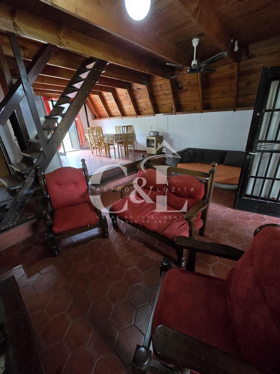 Casa Alpina con Pileta en 720 M² de Terreno. Villa Carlos Paz. Apta Crédito 2