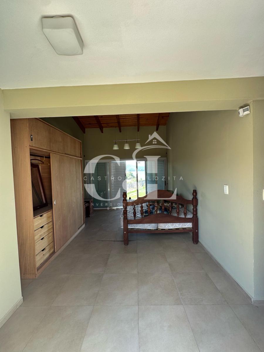 Foto de Casa con costa de lago de 7 habitaciones con Pileta en Venta Semi, imagen 2