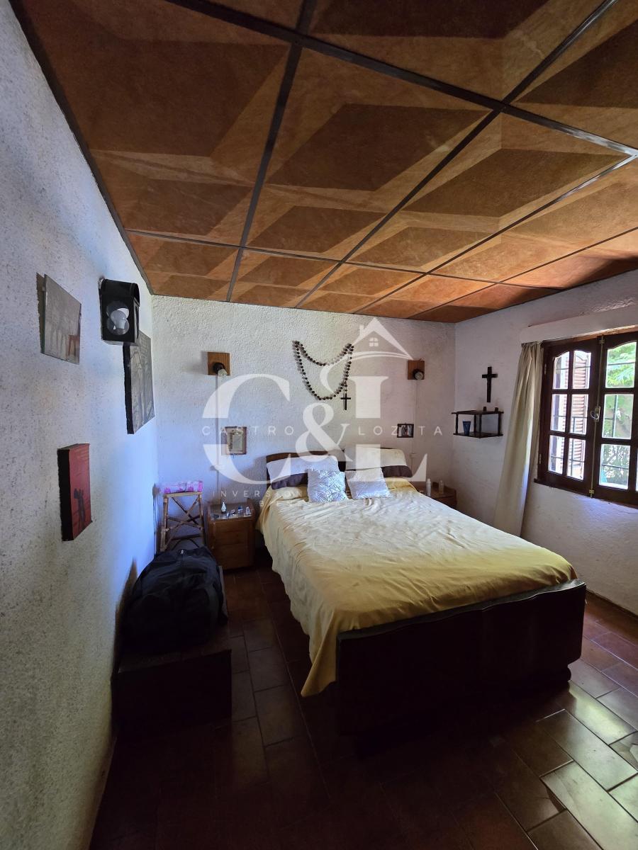 Venta de Casa 2 Dorm. C/pileta. B° Las Mojarras, Parque Siquiman. 2