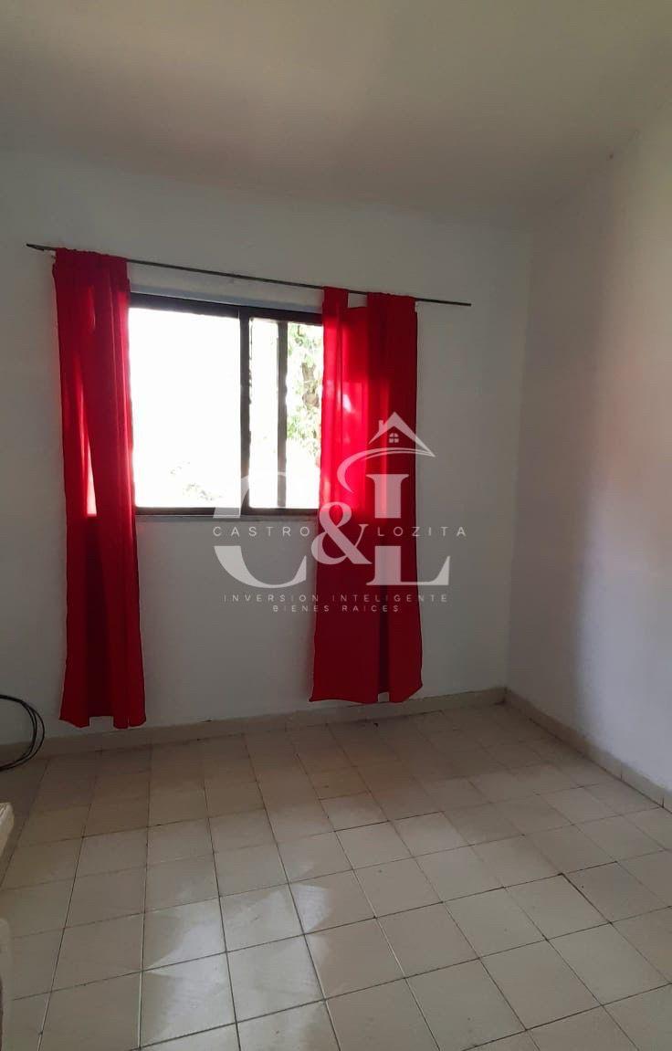 Casa 3 Dorm. - B° Marimat, Tanti. 4