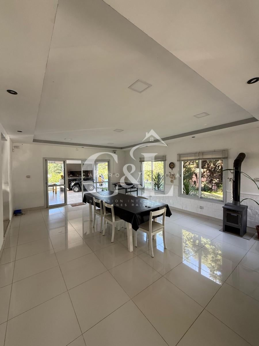 VENTA DE MODERNA PROPIEDAD EN BARRIO SEMI PRIVADO LAGO AZUL