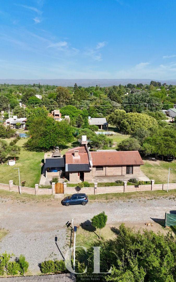 Venta Casa Quinta 2 Dor, Piscina en 2.300m2 de Parque en Bº SemiPrivado La Josefina, Parque Siquiman