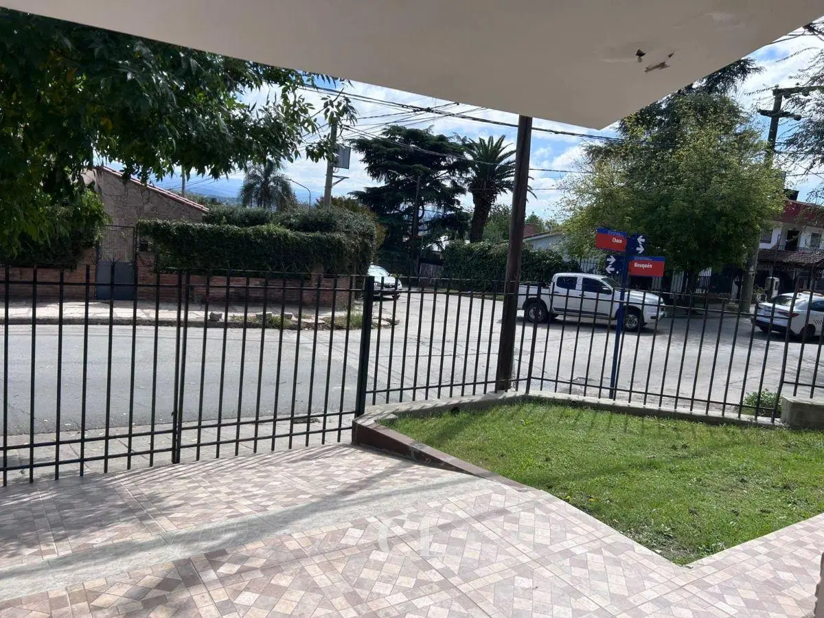 Venta Casa en Ph De 2 Dormitorios Con Cochera Y Gas Natural En Las Malvinas - Villa Carlos Paz 3