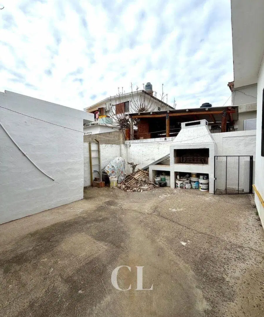 Venta Casa + Dúplex + Departamento Con Gas Natural A Metros De Av. Cárcano En Villa Carlos Paz 2