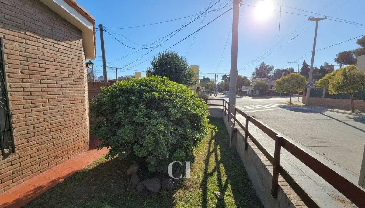Venta Casa De 3 Dormitorios Con Pileta En Barrio Residencial Santa Rita Del Lago - Villa Carlos Paz 3
