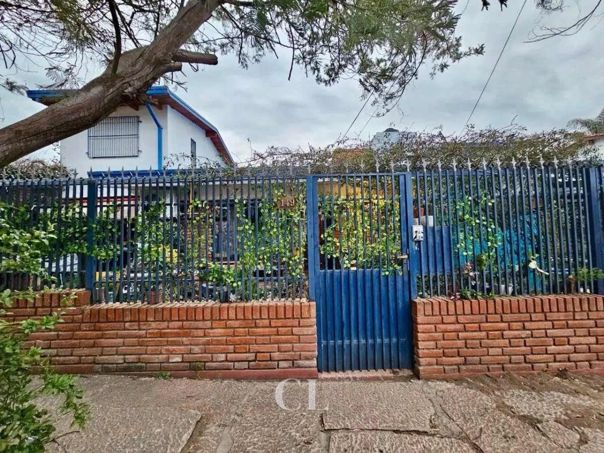 Casa Con 3 Departamentos en Venta En Barrio Residencial Costa Azul Sur - Villa Carlos Paz 8