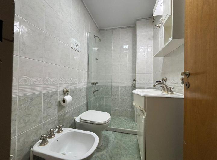 SEMI PISO CALLE PARANA NVA CBA 3DORMITORIOS 3 BAÑOS Y 2 BALCONES 3