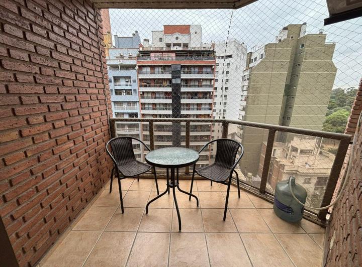 SEMI PISO CALLE PARANA NVA CBA 3DORMITORIOS 3 BAÑOS Y 2 BALCONES 4