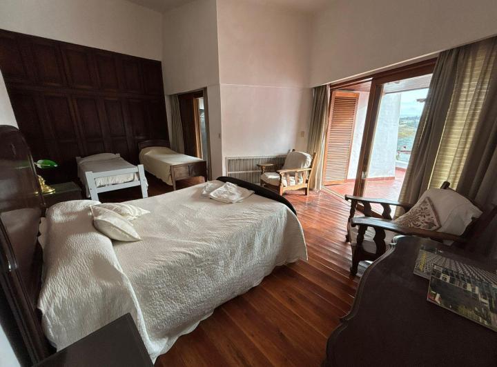 VENTA CASA CERRO DE LAS ROSAS 4 dormitorios, piscina, 2 cocheras IDEAL INVERSIONISTAS! RENTA AIRBNB