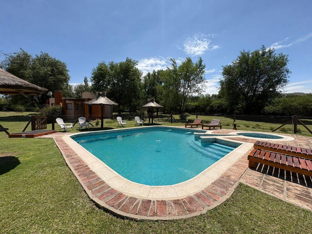 VENTA. COMPLEJO DE CABAÑAS VILLA GIARDINO 4 UNIDADES CON PILETA! LISTO PARA FACTURAR!