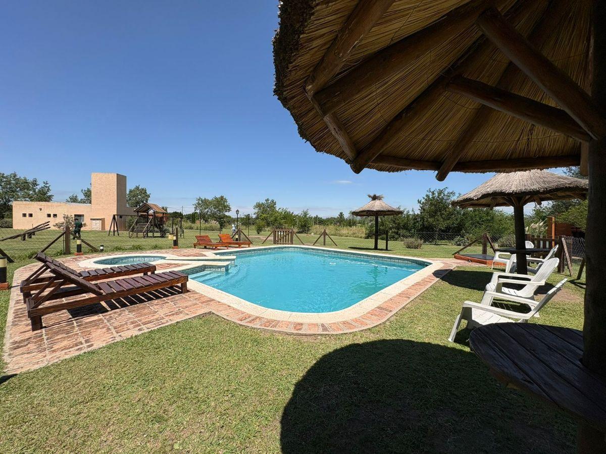 Foto de VENTA. COMPLEJO DE CABAÑAS VILLA GIARDINO 4 UNIDADES CON PILETA! LISTO, imagen 4