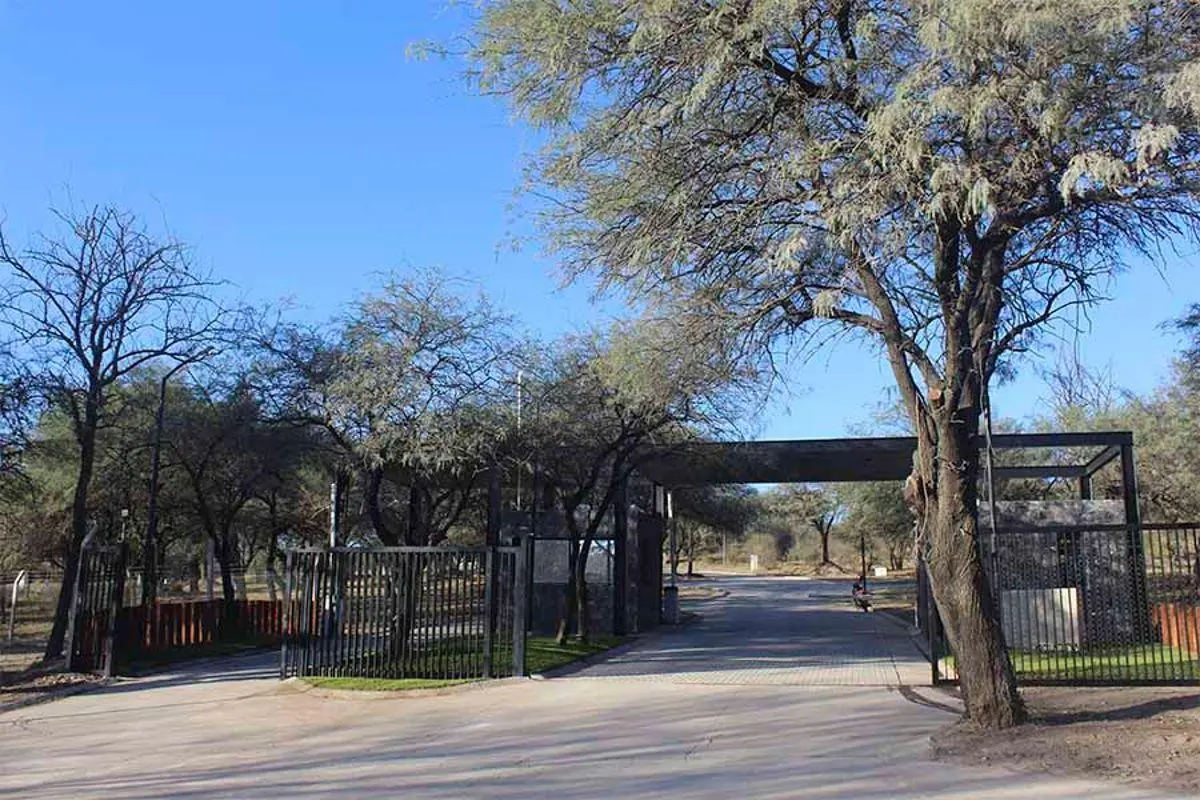 VENTA. LOTE. Maitenes de La Deseada. 458m2. Hermoso entorno verde!! 3