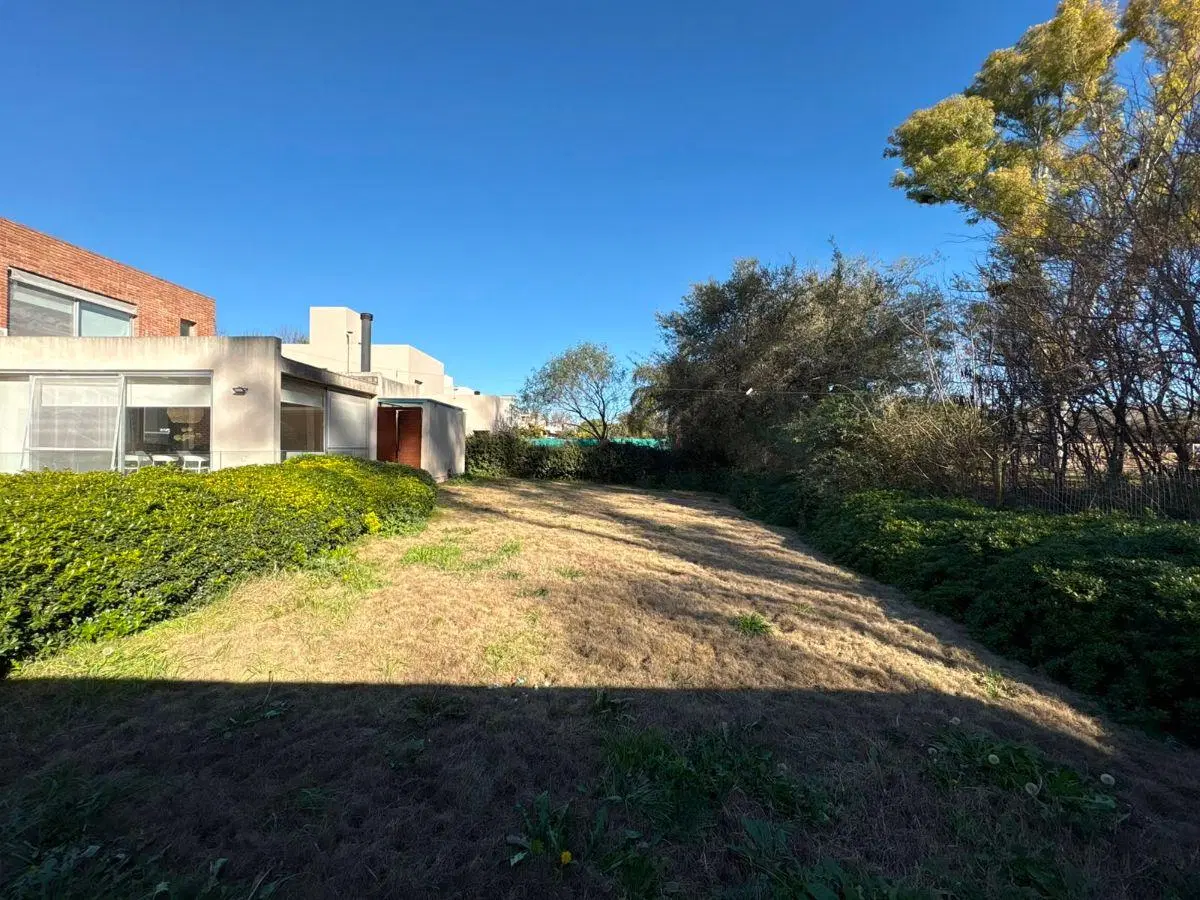 VENTA. LOS CIELOS. VALLE ESCONDIDO. CASA 3 DORMITORIOS, PISCINA, QUINCHO, ASADOR 4