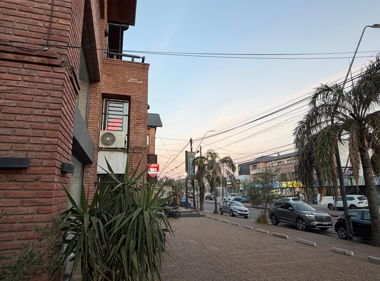 Foto de Alquiler Local sobre recta martinolli, imagen 2