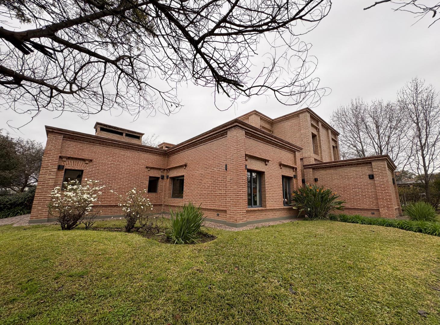 Foto de VENTA CASA CATEGORIA COUNTRY EL BOSQUE, imagen 1