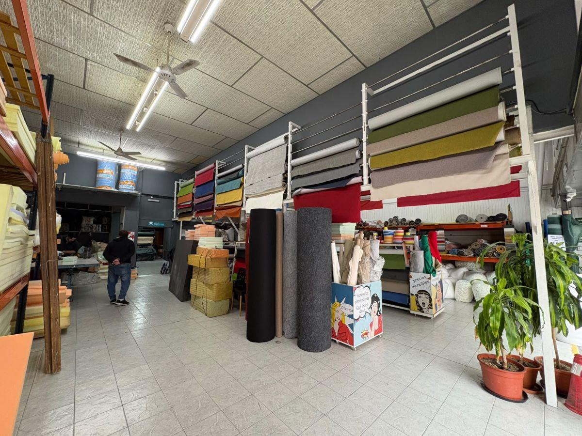 Foto de VENTA. LOCAL COMERCIAL CALLE RIVADAVIA, CENTRO. 12 MT2 FRENTE. 2 PISOS, imagen 5