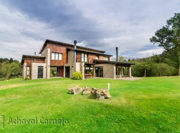 Excelente Casa sobre el Golf con vista a la Piedra de Habsburgo 1