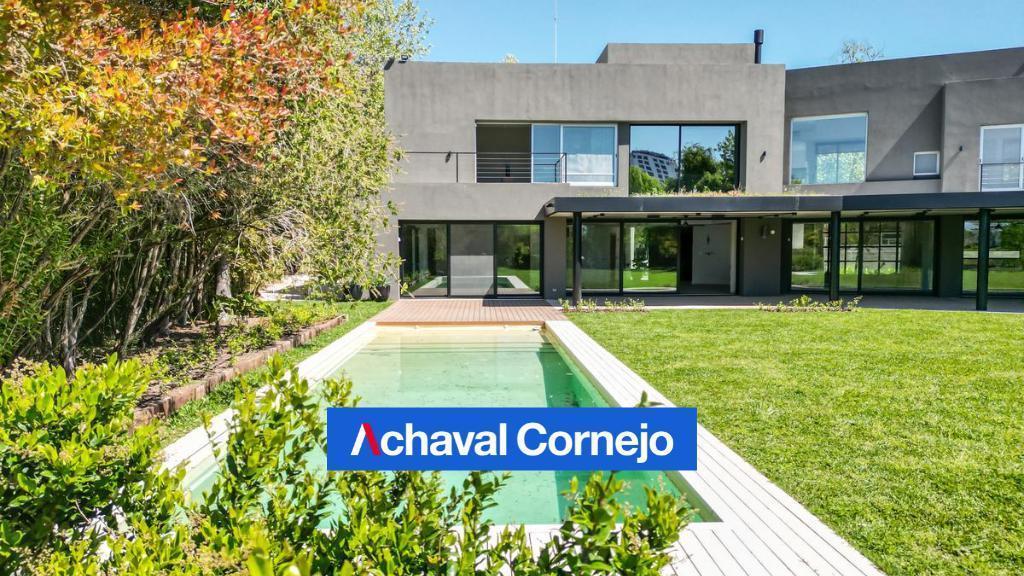 Foto de Casa en venta doble lote al agua totalmente remodelada en Barrio Santa, imagen 2