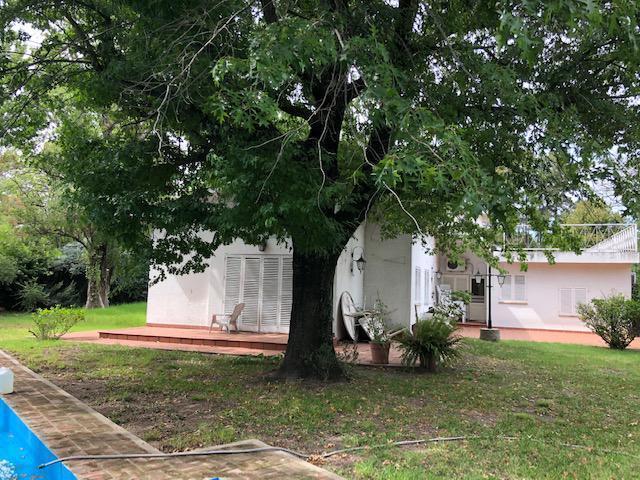 Excelente Casa en Venta en San Isidro 2