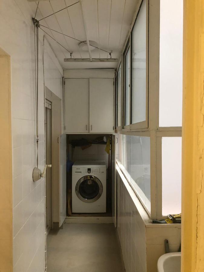 Venta de Departamento con Balcon en Recoleta 3