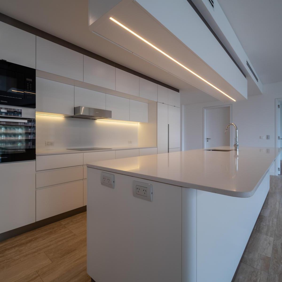 Excelente Departamento 4 Ambientes en Puerto Madero 2