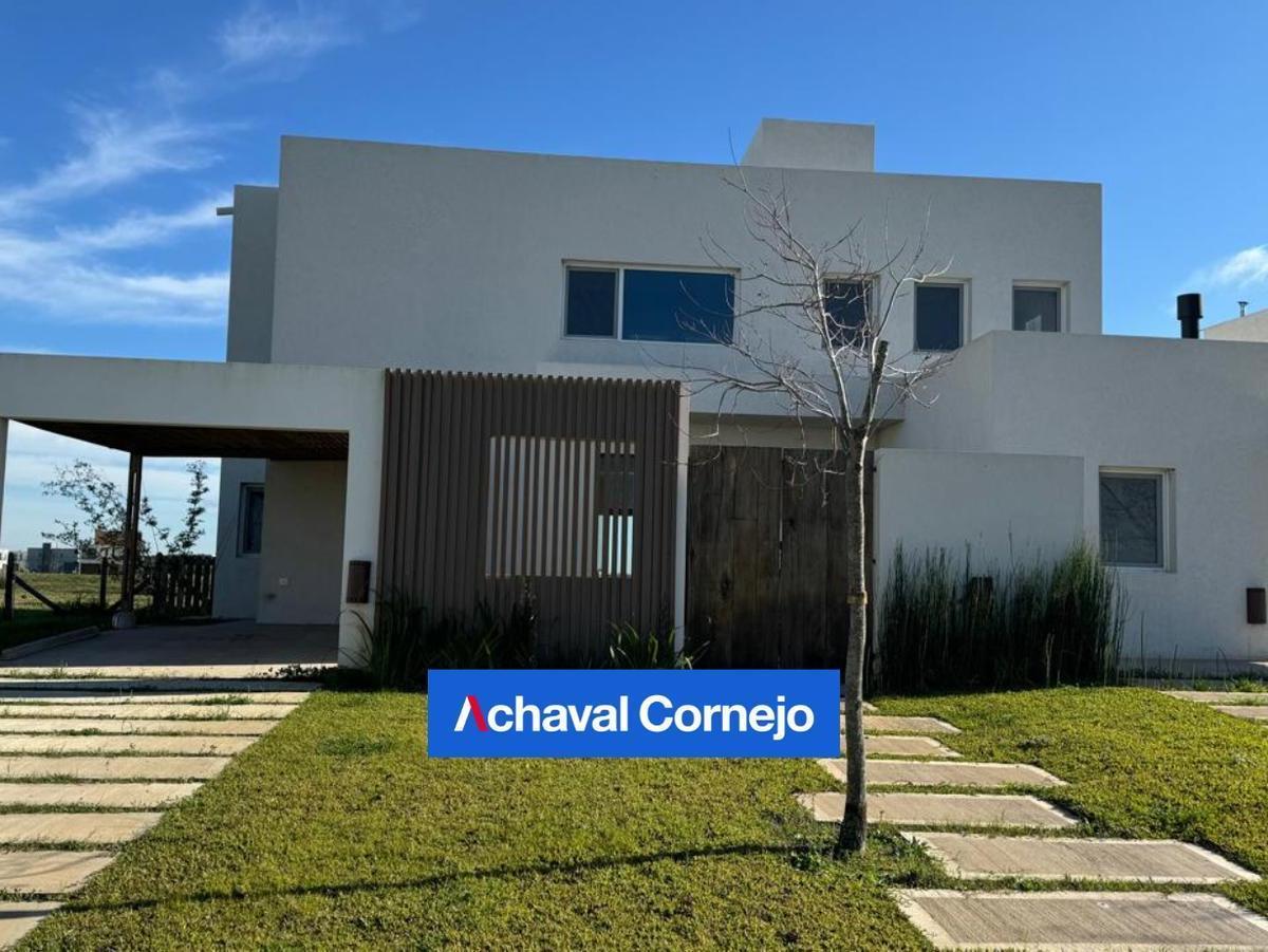 Casa Al Agua a Estrenar en Venta de 4 Dorm. - Barrio Costas - Puertos 4