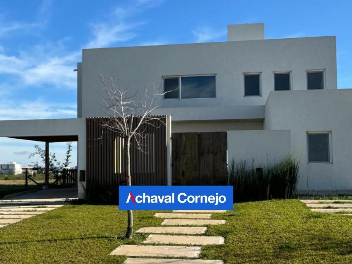 Casa Al Agua a Estrenar en Venta de 4 Dorm. - Barrio Costas - Puertos 3