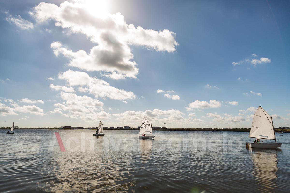 Puertos Escobar | Amarras - Lote al agua en venta .