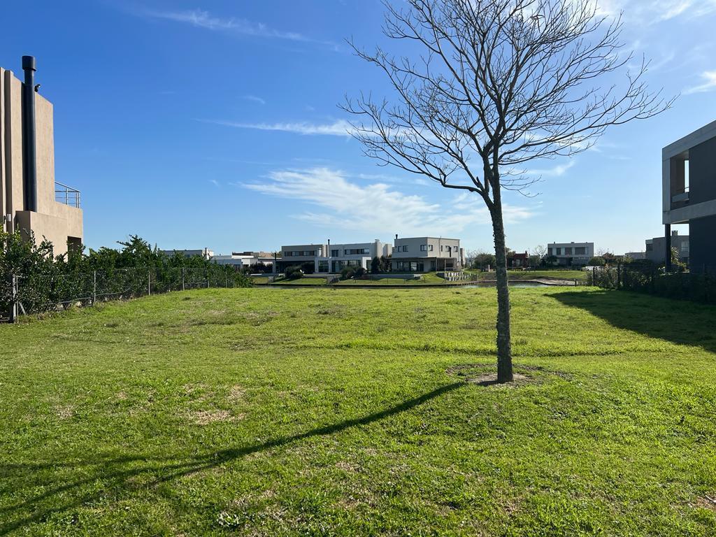 Excelente lote a agua en venta !! Barrio Ceibos, se puede financiar!