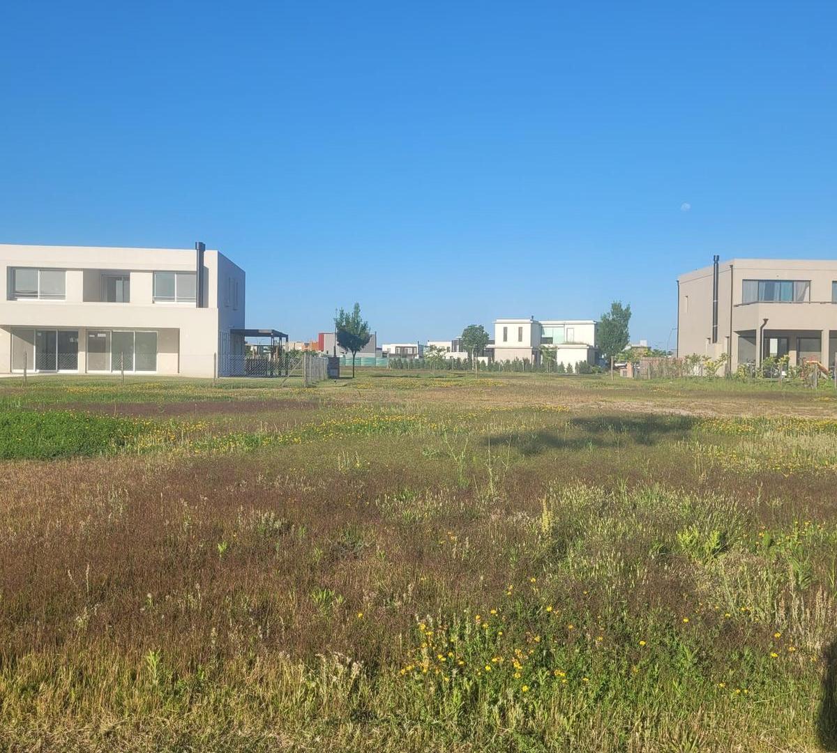 Lote interno en barrio Riberas de Puertos