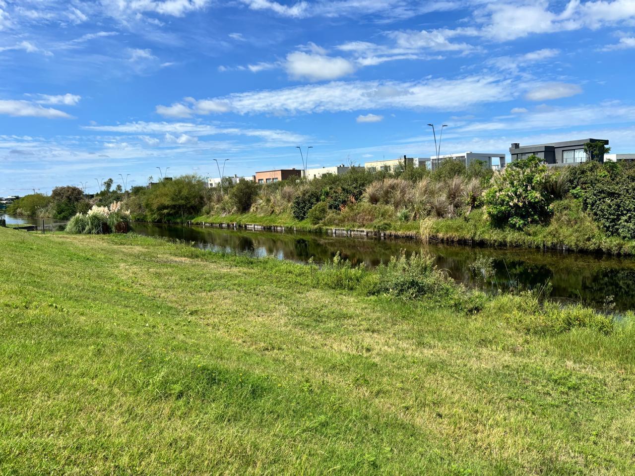 Terreno al agua en venta - Puertos -Escobar