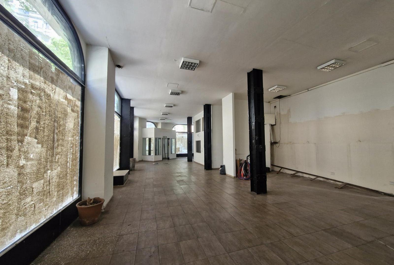 Foto de Edificio Comercial en Monserrat, imagen 4